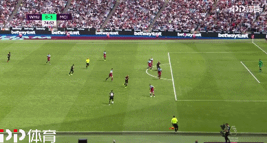 瑞士国脚曼赞比：扎卡是一名非常棒的队长，很高兴我们拥有他