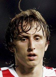 西甲半场：场上僵局暂未打破，皇家马略卡0-0奥萨苏纳