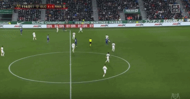 西甲-进球大战！安东尼闪击费兰半场戴帽 巴萨5-3贝蒂斯