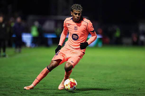 WTT总决赛：王曼昱4-2战胜张本美和，晋级八强